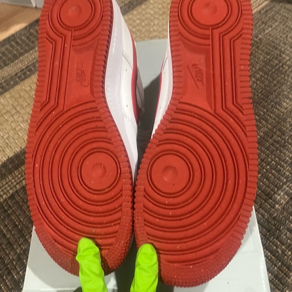 Nike Air White and Red Sneakers - Picture 2 of 8